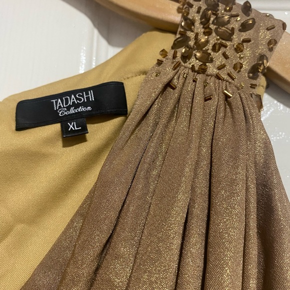 Glamorous Gold Long Sleeve Dress - Picture 5 of 11